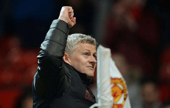  曼联主场遭遇平局暴露防守漏洞急需调整战术