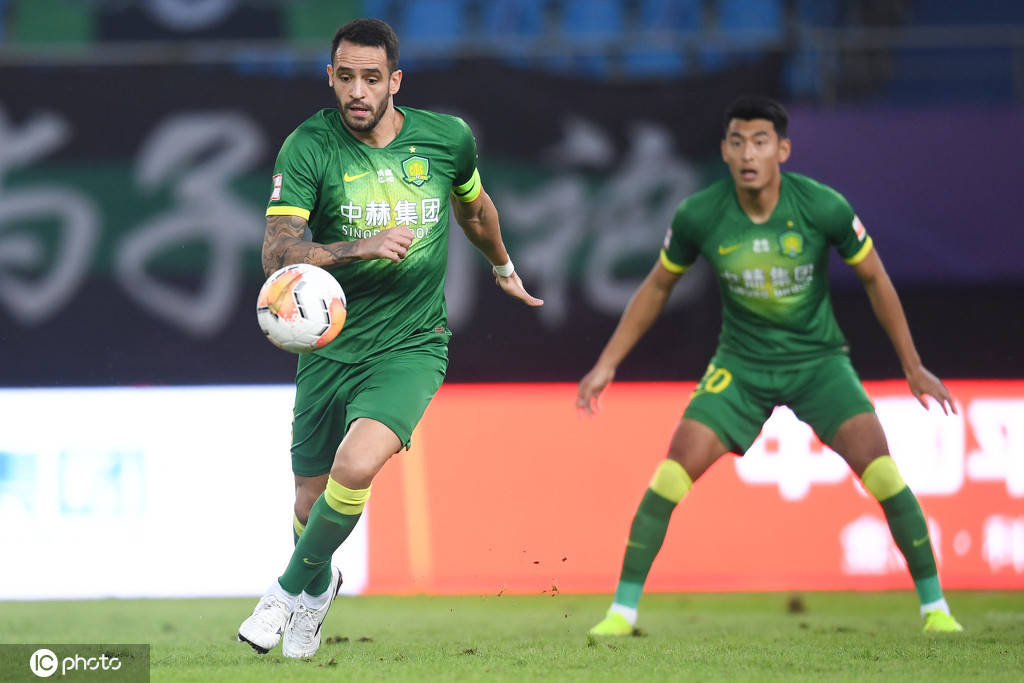  格勒诺布尔韧性十足，落后两球仍顽强追平比分