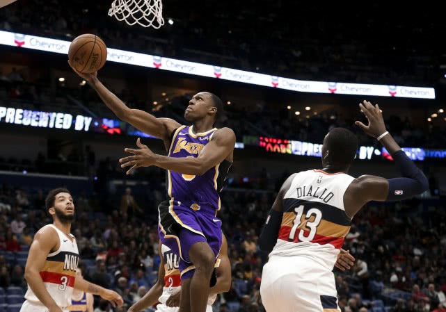  锡安暴力美学扣篮集锦，鹈鹕主场大胜马刺